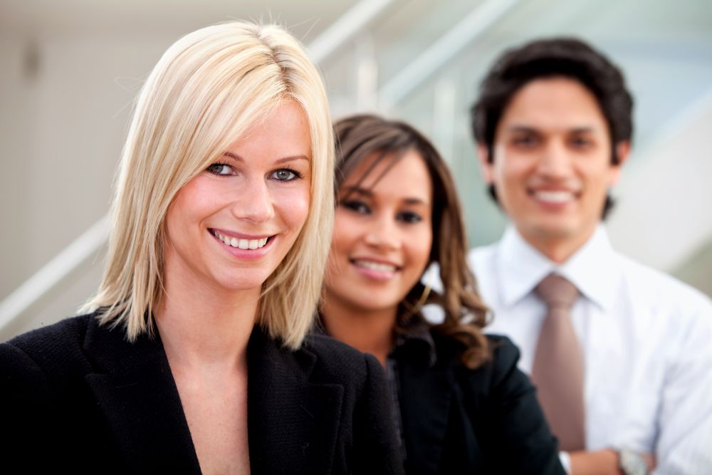 Zwolnienia w firmie zgodnie z prawem: jak przygotować proces, aby Prawnik nie musiał gasić pożaru w sądzie pracy